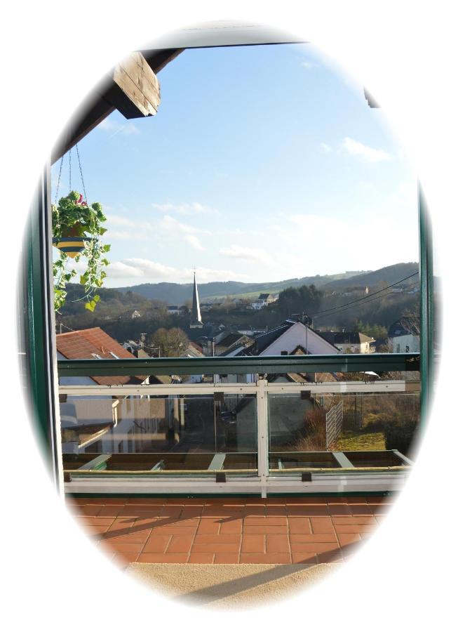 Ferienwohnung Auszeit Waxweiler Exterior foto